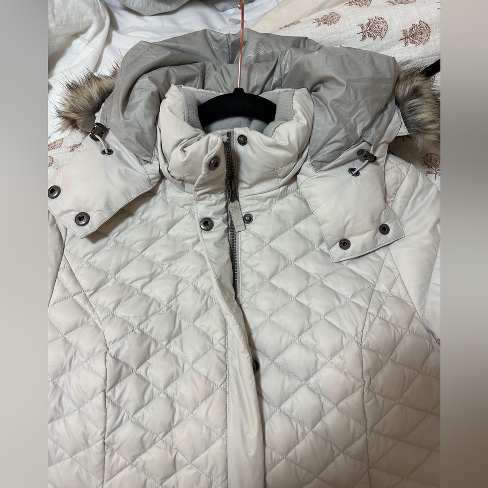 Eddie Bauer 2019 Alpendown Parka White Long Hooded Women's Size Small - Picture 9 of 16